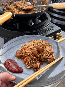 Hähnchen-Wok mit Nudeln & Gemüse